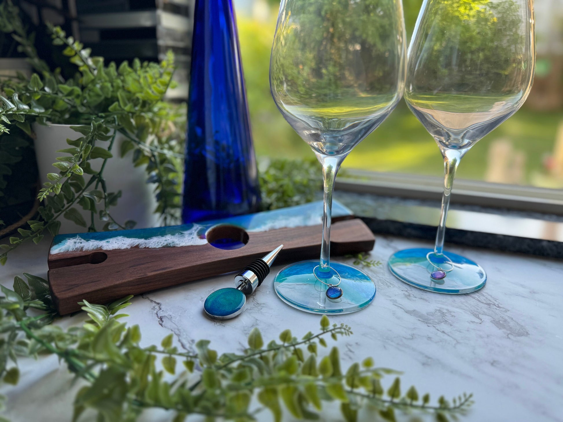 Resin Ocean Wave Wood Wine Caddy for Wine and Ocean Lovers, Handmade Coastal Decor, Housewarming Gift, New Home Gift, Hostess Gift