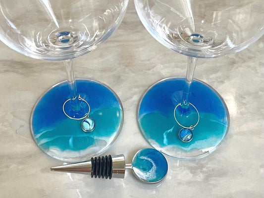 Decorated Wine Glass Gift Set: 2 Resin Ocean Wave Glasses, 1 Wine Bottle Stopper, and 2 Wine Glass Charms make a Beautiful Gift Made to Last