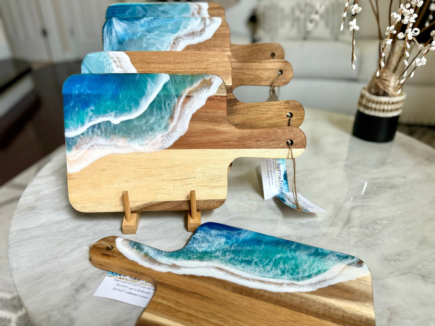 Cutting Board With Handle and Ocean Waves in Resin / Cheese Lover Board / Serving Board / Charcuterie Board / Coastal Decor / Gift for Her