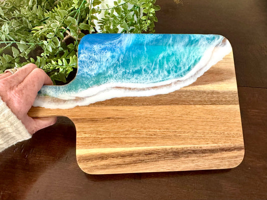 Cutting Board With Handle and Ocean Waves in Resin / Cheese Lover Board / Serving Board / Charcuterie Board / Coastal Decor / Gift for Her