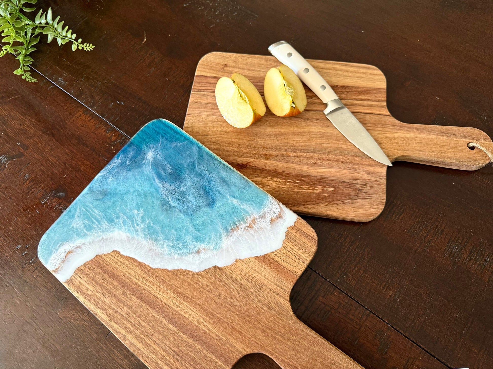 Cutting Board With Handle and Ocean Waves in Resin / Cheese Lover Board / Serving Board / Charcuterie Board / Coastal Decor / Gift for Her