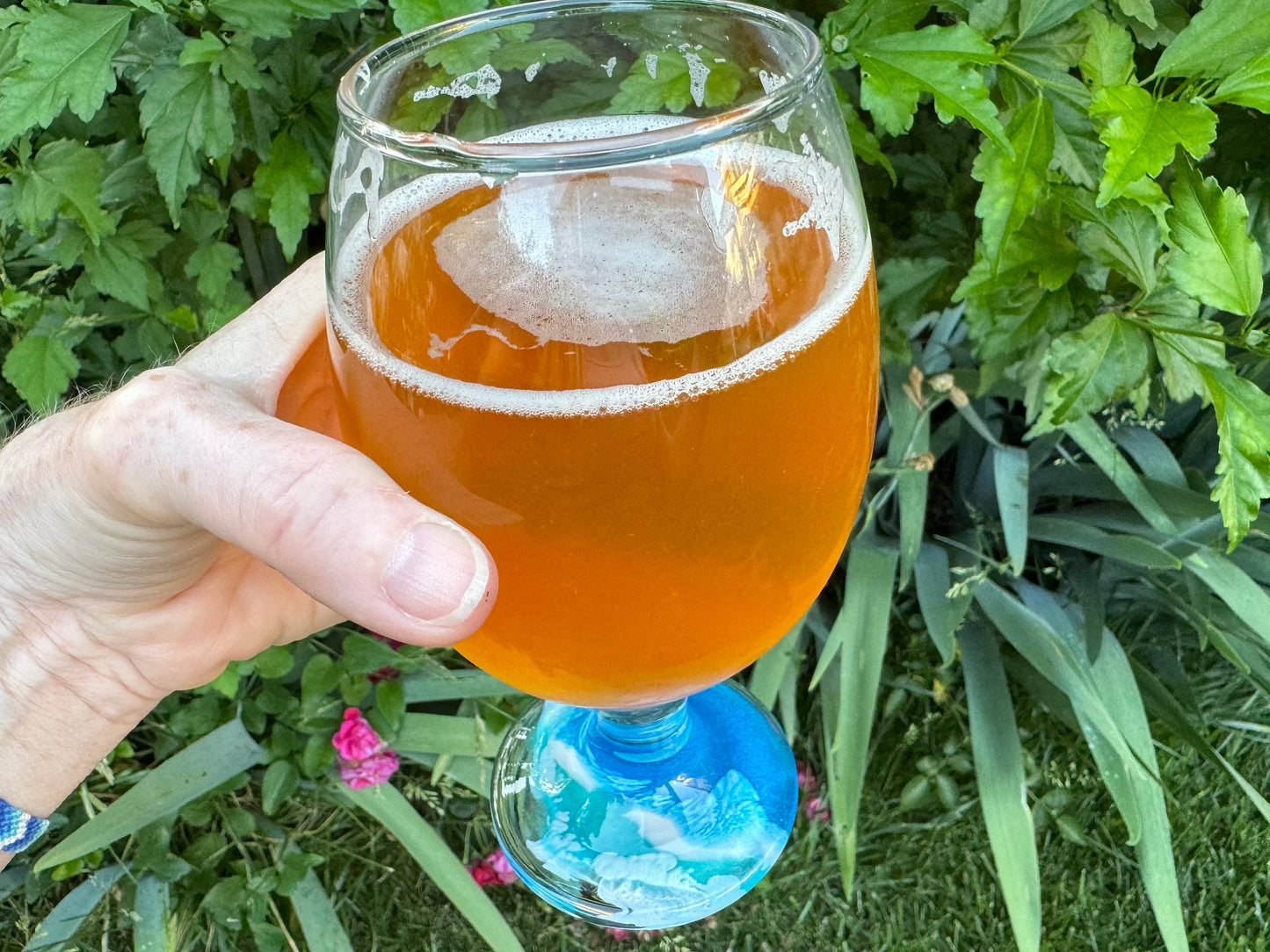 Resin Ocean Wave Beer Glass for The Ocean Lover who wants that Coastal Vibe in home decor and barware, Decorated Pint Glasses for Beer Lover