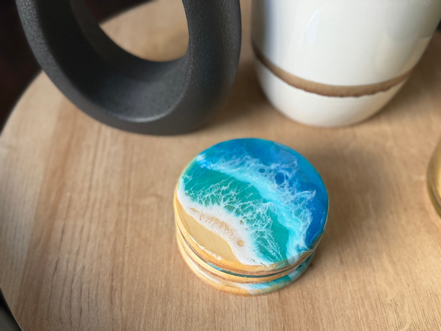 Resin Ocean Wave Coaster Set of 4, Round Wood Beach Coasters, Handmade Coastal Home Decor, Housewarming Gift, New Home Gift, Hostess Gift