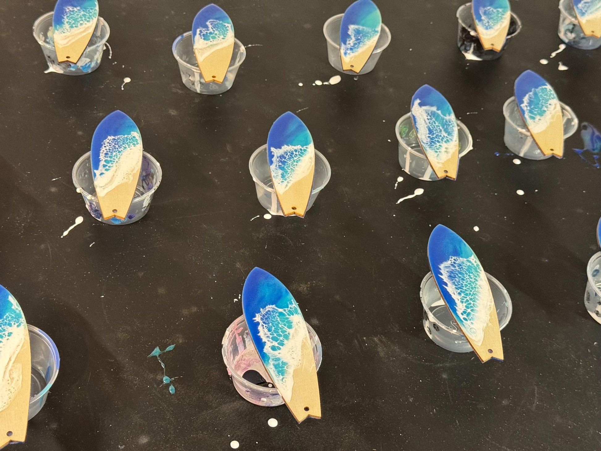 Surfboard Keychain for Beach Lover's, Wood Surfboard with Resin Ocean Wave, Surfer's Keychain, Coastal Decorative Bag Accessory